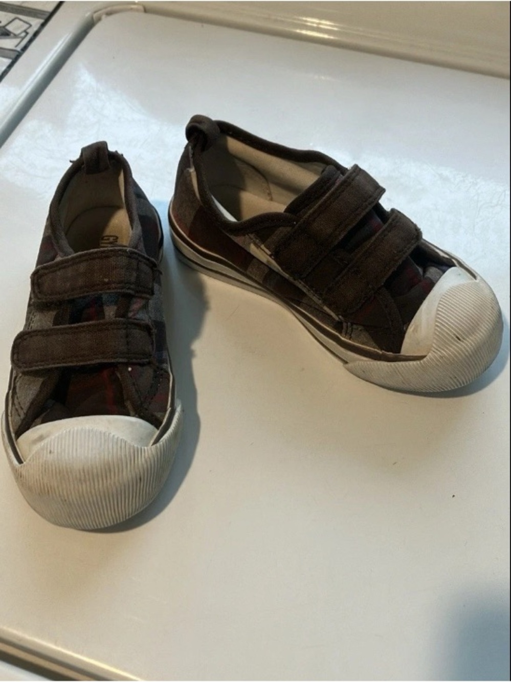 Gymboree plaid Brown and White Sneakers Hoo Loop closure toddler 8